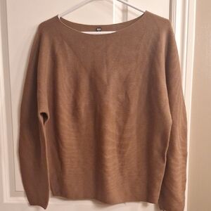 Uniqlo Women's Tan Crew Neck Sweater